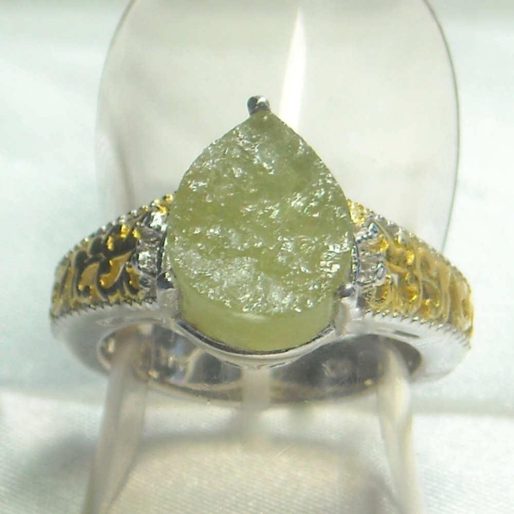 NWT Natural Drusy Quartz Ring